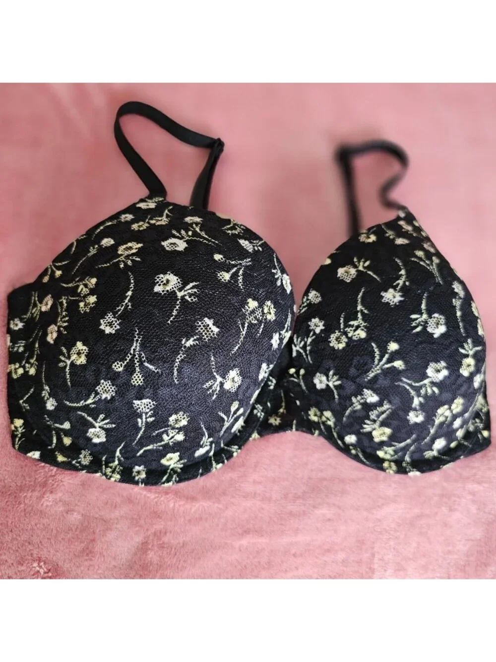 Black Floral Lace Victorias Secret Pink 34DD Push-Up Bra W/Adj Straps & Back - Picture 1 of 15